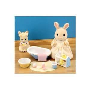 Sylvanian Families Bath Time with Mother