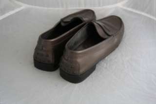VTG WOMENS BRONZE LEATHER TODS STUD LOAFERS UK 5/38  