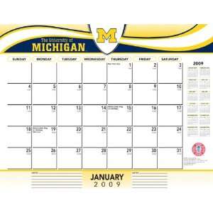  Michigan Wolverines 2009 22 x 17 Desk Calendar Sports 