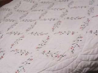 WHITE TRAPUNTO QUILTwithPINK ROSES~FULL/QUEEN BEDSPREAD~Shabby~Cottage 