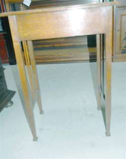 Description Arts & Crafts French Oak Table dating from the 1920s to 