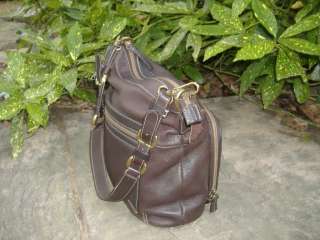 OPULENT GIANI BERNINI Textured Brown Leather Purse  