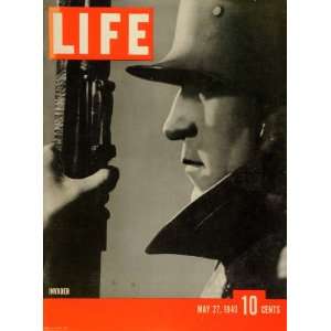  1940 Cover LIFE WWII German Army Soldier Mauser Rifle 
