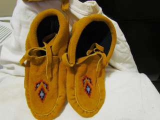 NATIVE AMERICAN COMFY BEADED MOCCASIN BEADED SLIPPERS SIZE 3 YOUTH 