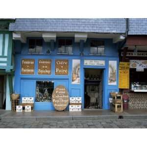 Calvados and Cider Shop by Vieux Bassin in Quai Ste. Catherine 