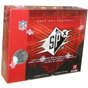   Upper Deck SPx Football HOBBY Box   10 packs / 3 cards Toys & Games