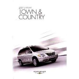   2007 CHRYSLER TOWN & COUNTRY Sales Brochure Book Automotive