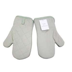  Quilted Oven Mitt in Sage Green (Set of 2) Patio, Lawn 