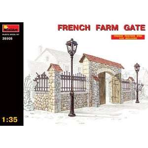  French Farm Gate 1 35 Miniart Toys & Games