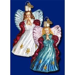   World Christmas glass angelic devotion ornament 3 3/4