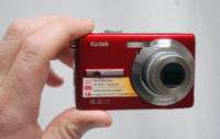 Kodak MD863 EasyShare Digital Camera 8.2 MP MD 863 RED  