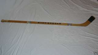 NHL Maple Leafs Bobby Baun Game Used Stick Signed By 18  