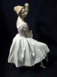 Lladro Figurine Weary Ballerina   ( Ballet Frivolo ) # 01005275  