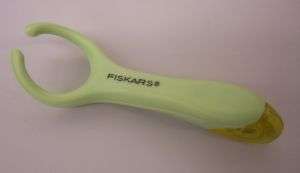 Fiskars 18mm FINGERTIP Rotary Cutter w/Blade Precision  