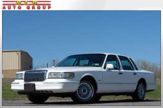 Lincoln  Town Car in Lincoln   Motors