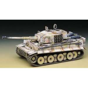  Academy 1/35 German Tiger I Early Version Kit   Exterior 