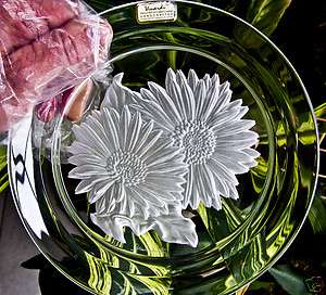   lead crystal art glass E daisy signed T.Yammamato Hoya plate Japan 080