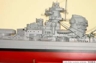   Fertigmodell Schlachtschiff Bismarck mit 3 Motoren super Zustand