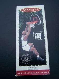 SHAQ 1995 HALLMARK BASKETBALL ORNAMENT W/TRADING CARD  