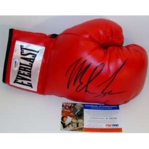   Tyson SIGNED Everlast Boxing Glove PSA   Autographed Boxing Gloves