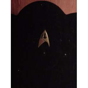  Star Trek Captain Ensignia Pin 