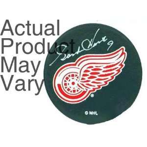 Gordie Howe Detroit Red Wings Autographed Hockey Puck