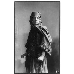  c1889, Lillie Langtry (1853 1929) Lily, as Lady Macbeth 