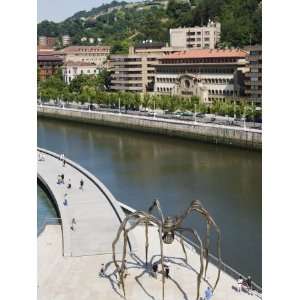  Giant Spider Sculpture by Louise Bourgeois, Nervion River 