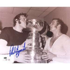 Phil Esposito Boston Bruins   Kissing the Stanley Cup   16x20 