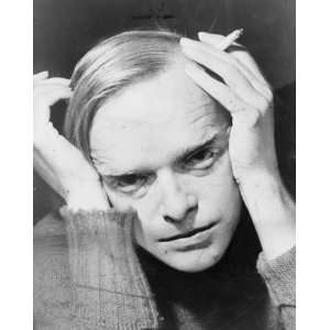  1959 photo Truman Capote , holding head in hands / World 