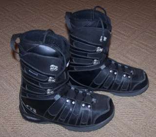 MENS BOYS MORROW SNOWBOARD BOOTS Size 7 BLACK VERY NICE PRE OWNED 