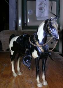 Vintage BREYER WESTERN PONY #41 with Old Snap Cinch black SADDLE Pinto 